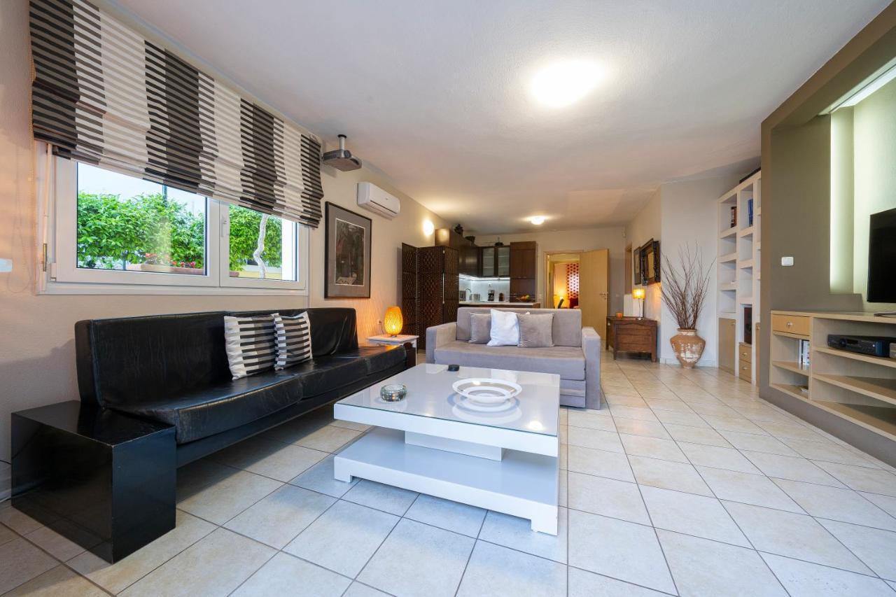 Sea Path Apartment PalaiónTsiflíkion Exterior foto